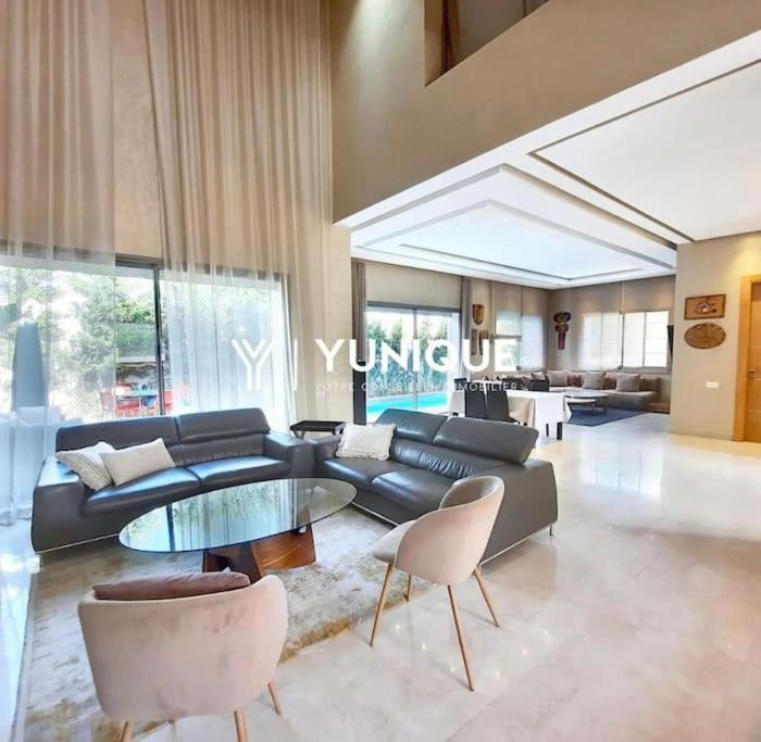 De Luxe Piscine Privee Villa
